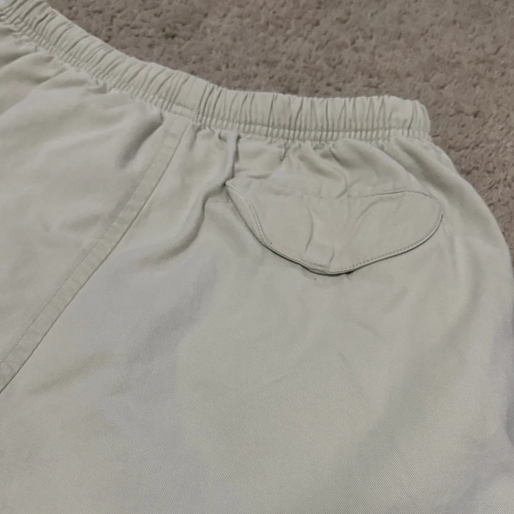 GANT Men’s Tan Cargo Shorts - Picture 3 of 9